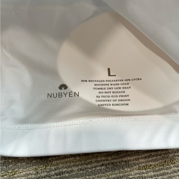 Nubyen X Revolve One Shoulder Sports Bra Sz Large White Cutout - Picture 9 of 10